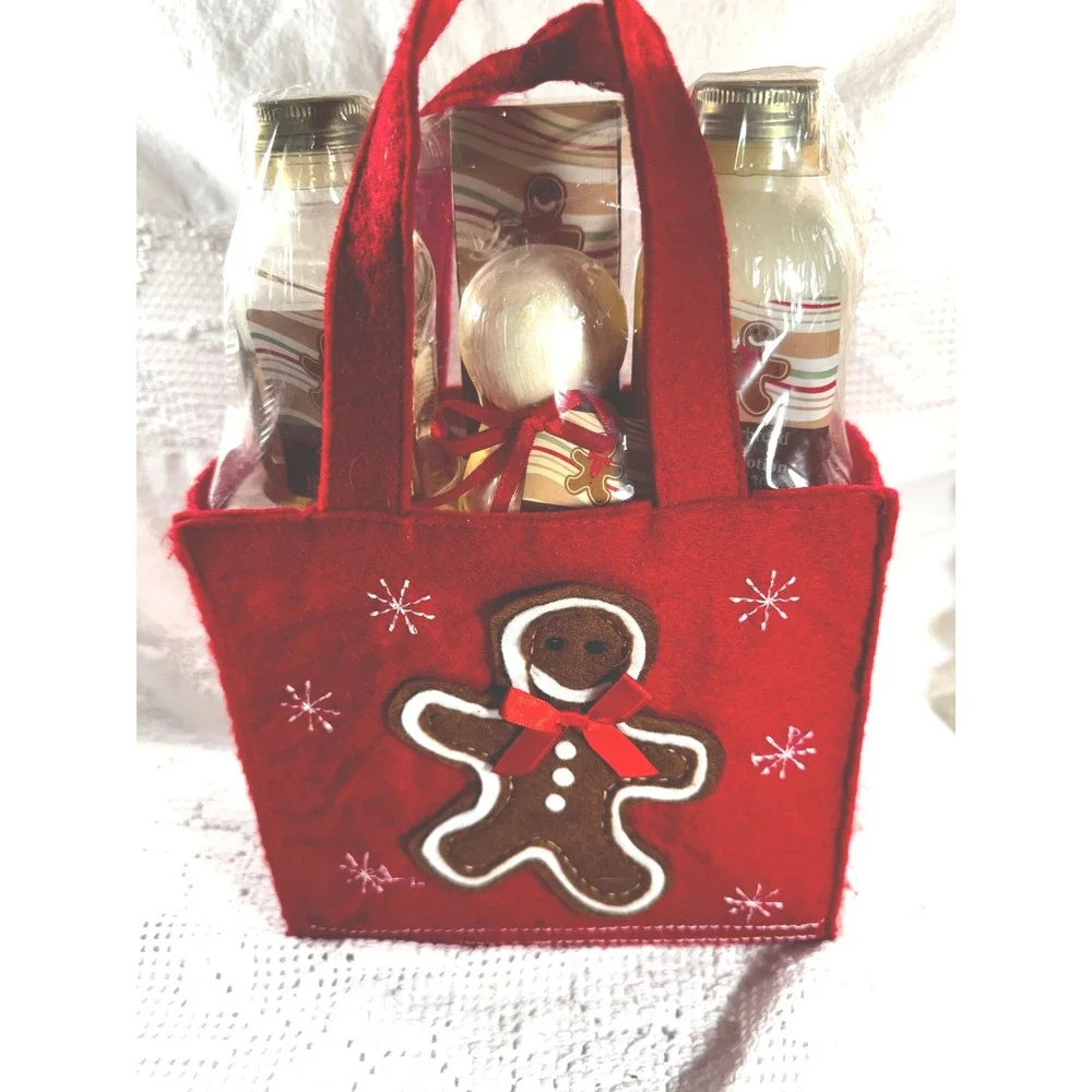 Christmas Gingerbread Spa Gift Set Red Felt Tote Shower Gel Lotion Bath Fizzer